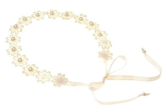 

<p> Diadema con perlas por R $ 31,00 en la tienda Amo Much.  </p>
<p>“></noscript></p>
<p>Diadema de encaje con perlas por R $ 31,00 en Loja Amo Muito. </p>
</div>
<div class=