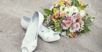 Sandalias de novia para bodas en la playa o en el campo: ¿cómo elegir?
