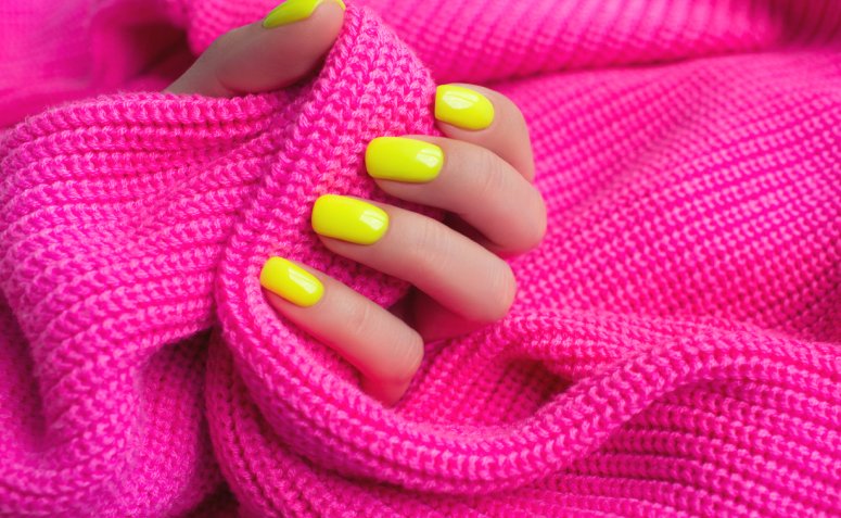 Esmalte de uñas de neón: 30 ideas sensacionales para resaltar tus uñas