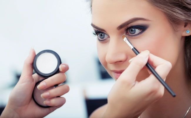 Cómo combinar el maquillaje con el color de ojos